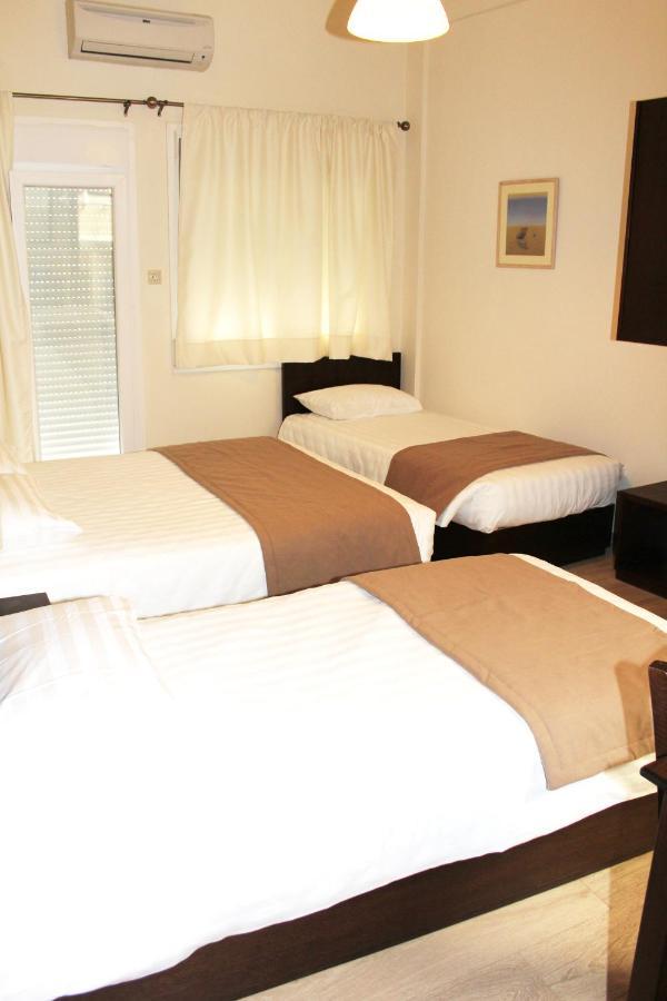 Rea Hotel *