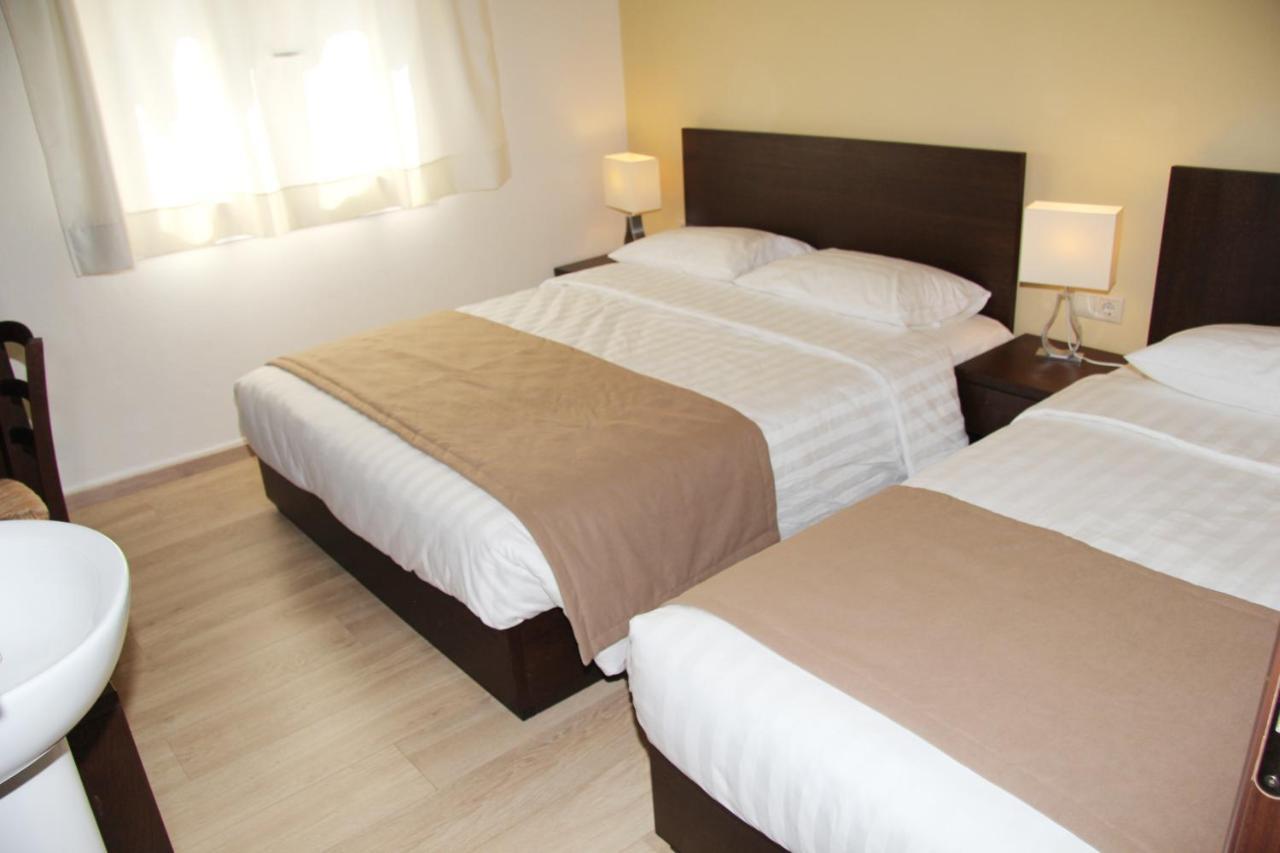 Rea Hotel
