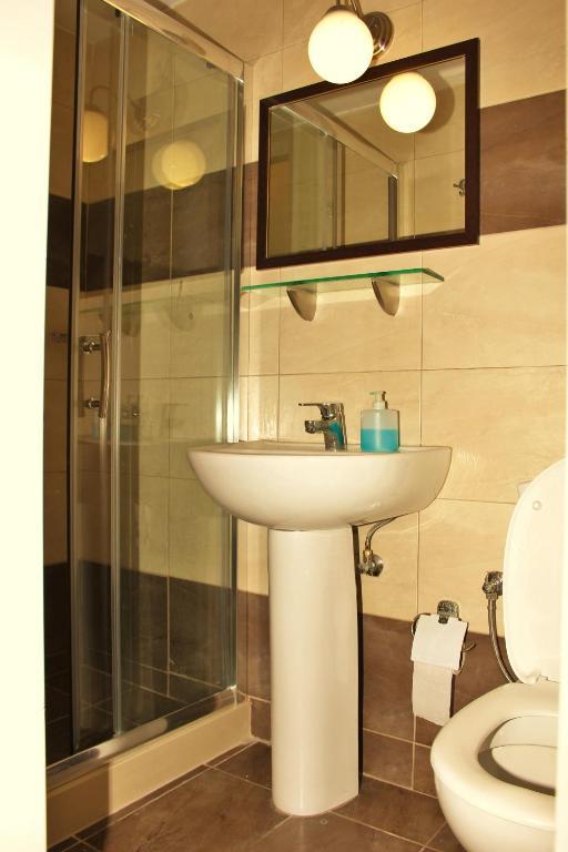 Hotel Rea Iraklio